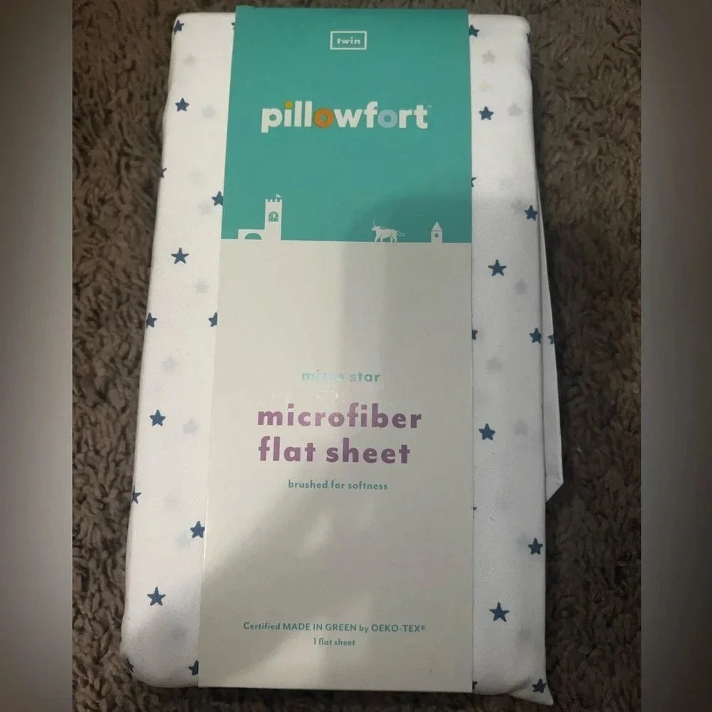NWT Pillowfort Microfiber Flat Sheet